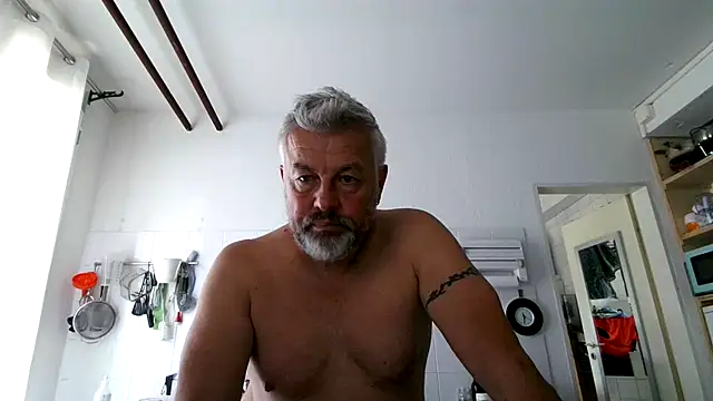 Berg Boy online show from October 2025 09:30:02 AM