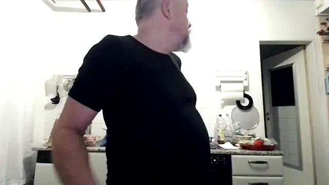 Snapshot of Berg_Boy chatting on January 2026 05:00:01 AM Berg Boy online show from January 2026 05:00:01 AM