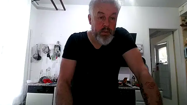 Snapshot of Berg_Boy chatting on February 2026 08:22:01 AM Berg Boy online show from February 2026 08:22:01 AM