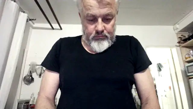 Snapshot of Berg_Boy chatting on February 2026 12:51:02 AM Berg Boy online show from February 2026 12:51:02 AM