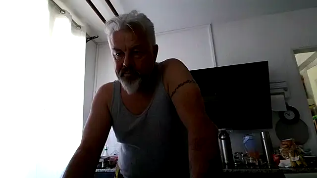 Snapshot of Berg_Boy chatting on June 2026 10:51:01 AM Berg Boy online show from June 2026 10:51:01 AM