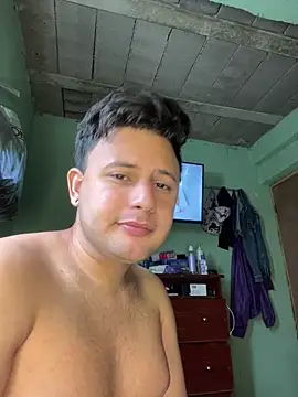 Snapshot of Mr_brian03 chatting on November 2025 05:02:02 PM Mr brian03 online show from November 2025 05:02:02 PM