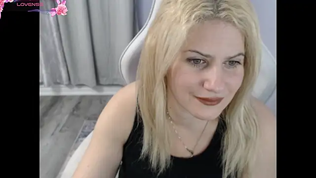 BellaStar84 online show from November 2025 12:22:02 PM