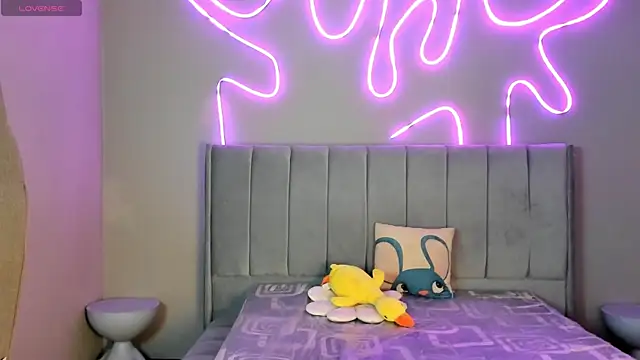 Snapshot of madison__rey chatting on December 2025 01:09:01 PM madison rey online show from December 2025 01:09:01 PM