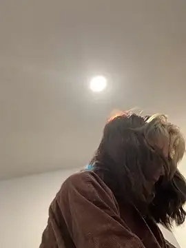 Snapshot of 2brokegirlz chatting on September 2025 09:14:01 PM 2brokegirlz online show from September 2025 09:14:01 PM