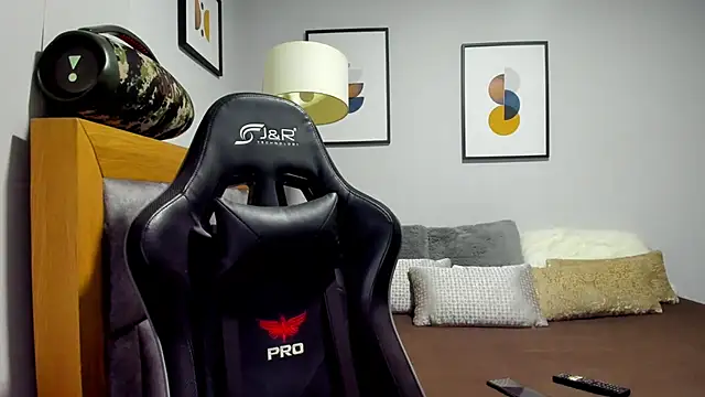 Dante Storm online show from December 2025 08:52:02 AM