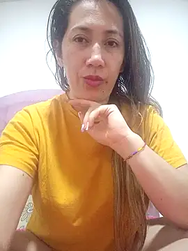 Snapshot of melany-92xxx chatting on September 2025 02:38:01 PM melany-92xxx online show from September 2025 02:38:01 PM