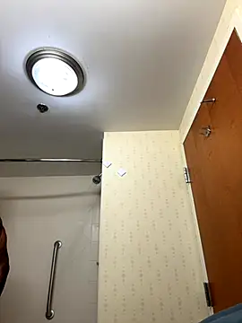 Snapshot of Foxdaguy chatting on October 2025 04:01:01 AM Foxdaguy online show from October 2025 04:01:01 AM