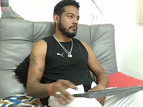 BladeFoxxx1 online show from September 2025 08:49:02 AM