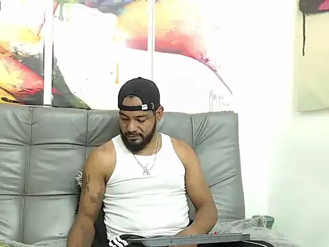 BladeFoxxx1 online show from October 2025 12:20:01 PM