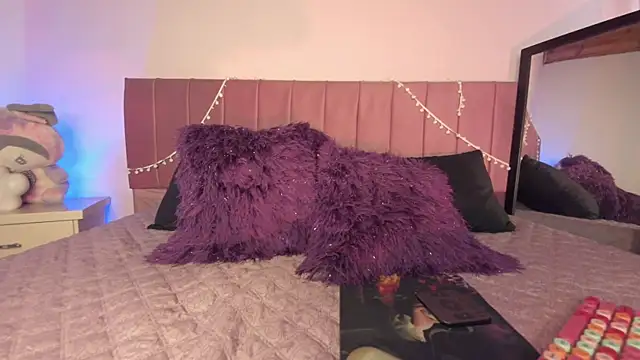 kitty-kryss online show from January 2026 05:40:01 PM