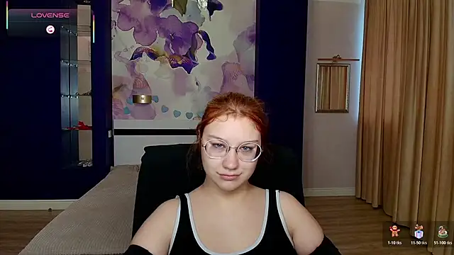 AngelinaLow online show from December 2025 12:25:02 PM