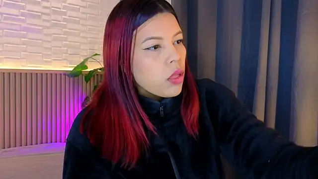 Snapshot of TiffanyWalk chatting on November 2025 10:48:01 AM TiffanyWalk online show from November 2025 10:48:01 AM