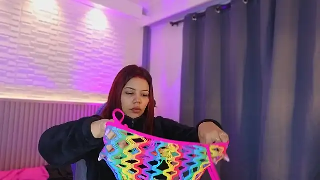 Snapshot of TiffanyWalk chatting on December 2025 11:37:02 AM TiffanyWalk online show from December 2025 11:37:02 AM