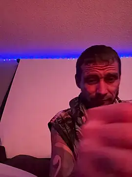 Stillhard8925 online show from November 2025 05:32:02 AM