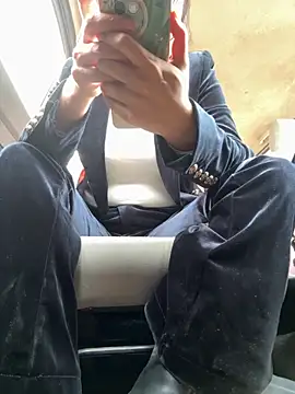 aa520uv online show from November 2025 03:30:02 AM