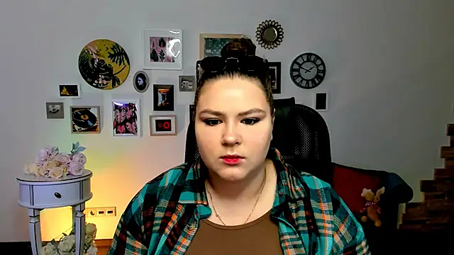 FlorenceAnderson online show from March 2025 09:45:01 AM