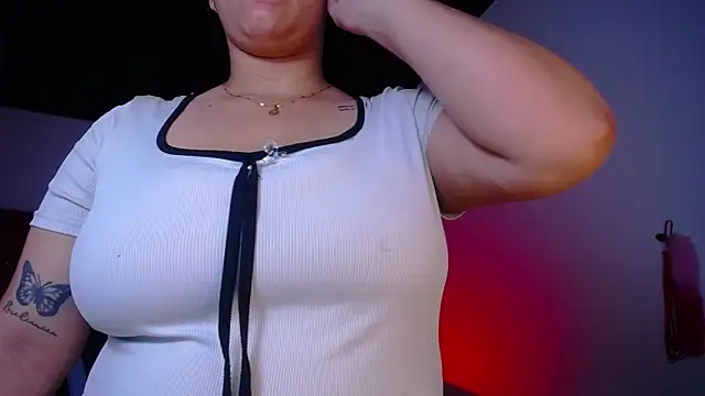 Snapshot of kriss_sweetboobs10 chatting on May 2026 12:54:02 PM kriss sweetboobs10 online show from May 2026 12:54:02 PM