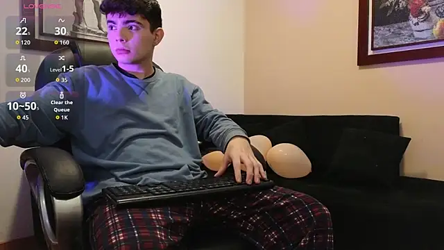 lukeboyce33 online show from February 2026 01:42:02 AM