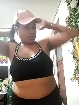 Snapshot of Tu-Reina chatting on September 2025 08:56:02 PM Tu-Reina online show from September 2025 08:56:02 PM