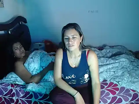 Snapshot of Tu-Reina chatting on September 2025 09:46:01 AM Tu-Reina online show from September 2025 09:46:01 AM