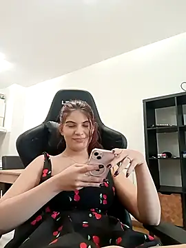 Snapshot of MeCherryy chatting on October 2025 03:05:02 PM MeCherryy online show from October 2025 03:05:02 PM