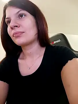 Snapshot of MeCherryy chatting on November 2025 01:28:01 PM MeCherryy online show from November 2025 01:28:01 PM