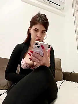 Snapshot of MeCherryy chatting on November 2025 02:39:01 PM MeCherryy online show from November 2025 02:39:01 PM