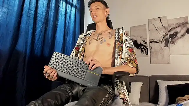 Snapshot of Giotrashy chatting on July 2026 08:11:02 PM Giotrashy online show from July 2026 08:11:02 PM