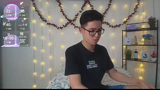 Snapshot of Danny-Swift13 chatting on March 2025 12:07:02 PM Danny-Swift13 online show from March 2025 12:07:02 PM