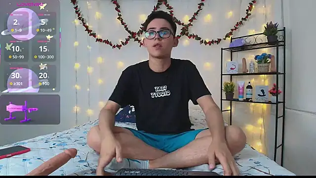 Snapshot of Danny-Swift13 chatting on March 2025 02:46:01 AM Danny-Swift13 online show from March 2025 02:46:01 AM