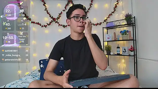 Snapshot of Danny-Swift13 chatting on March 2025 03:02:02 AM Danny-Swift13 online show from March 2025 03:02:02 AM