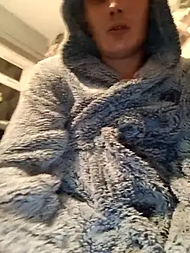 LargeElectrolyte7 online show from November 2025 02:33:02 AM