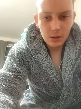 LargeElectrolyte7 online show from November 2025 02:12:02 AM