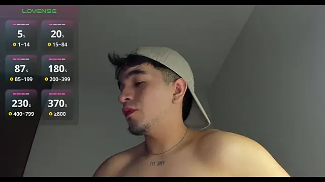 Snapshot of cmzo_ chatting on October 2025 03:38:02 AM cmzo  online show from October 2025 03:38:02 AM