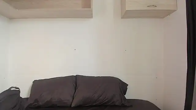 Hanna Evans   online show from June 2026 12:14:02 PM