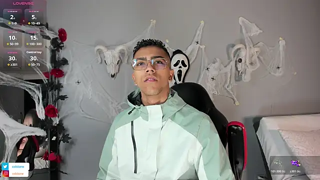 Snapshot of Colstorw_ chatting on October 2025 10:38:02 AM Colstorw online show from October 2025 10:38:02 AM