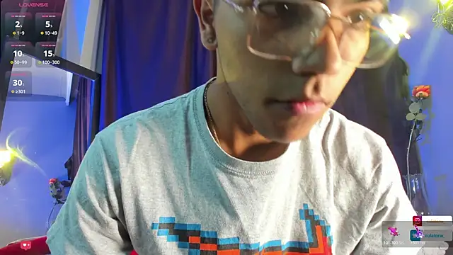 Snapshot of Colstorw_ chatting on November 2025 10:37:01 AM Colstorw online show from November 2025 10:37:01 AM