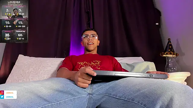 Snapshot of Colstorw_ chatting on November 2025 10:25:02 AM Colstorw online show from November 2025 10:25:02 AM