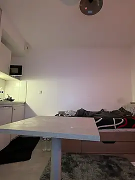 Renoirmonter online show from April 2026 10:37:02 PM