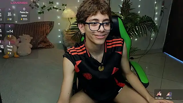 Matty Sparkk online show from April 2026 01:05:02 PM