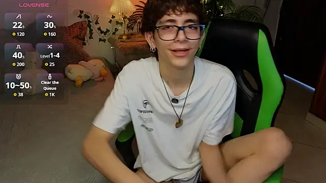 Matty Sparkk online show from May 2026 01:38:02 PM