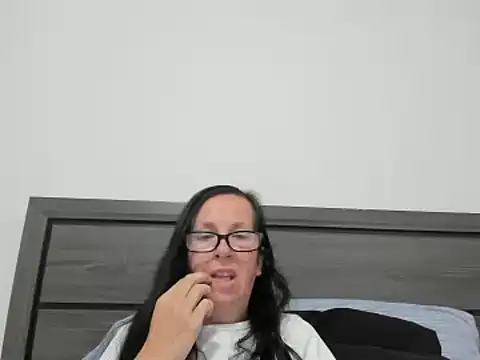 Snapshot of peachgoddess chatting on October 2025 12:35:01 PM peachgoddess online show from October 2025 12:35:01 PM