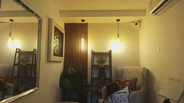 Snapshot of Coral_Lise chatting on September 2025 11:21:01 AM Coral Lise online show from September 2025 11:21:01 AM