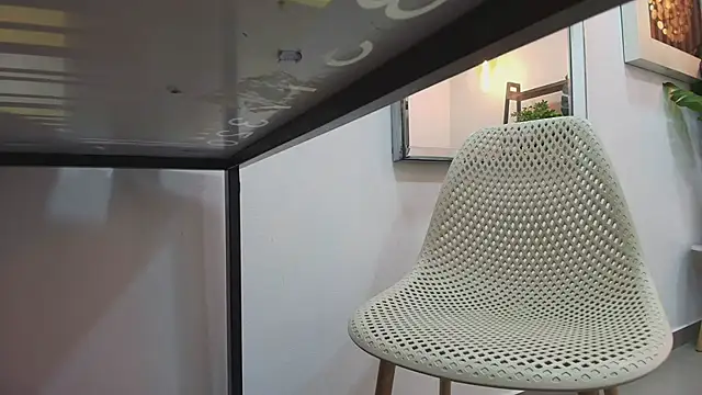 Snapshot of Coral_Lise chatting on September 2025 11:01:02 AM Coral Lise online show from September 2025 11:01:02 AM