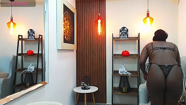 Snapshot of Coral_Lise chatting on November 2025 11:10:01 AM Coral Lise online show from November 2025 11:10:01 AM