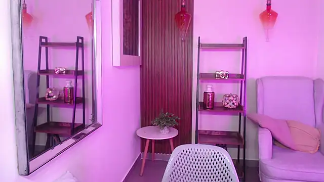 Snapshot of Coral_Lise chatting on November 2025 12:27:02 PM Coral Lise online show from November 2025 12:27:02 PM