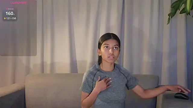 YuliethPetite online show from January 2026 12:55:01 PM