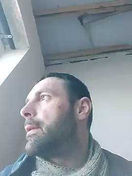 Snapshot of MaksDzubaV chatting on March 2025 10:32:01 AM MaksDzubaV online show from March 2025 10:32:01 AM