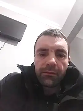 Snapshot of MaksDzubaV chatting on February 2026 11:36:01 PM MaksDzubaV online show from February 2026 11:36:01 PM